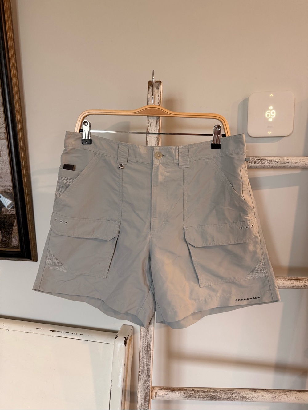 Columbia PFG Grey Fishing Shorts Cargo Pockets Lightweight Size 36 Mens 6” EUC
